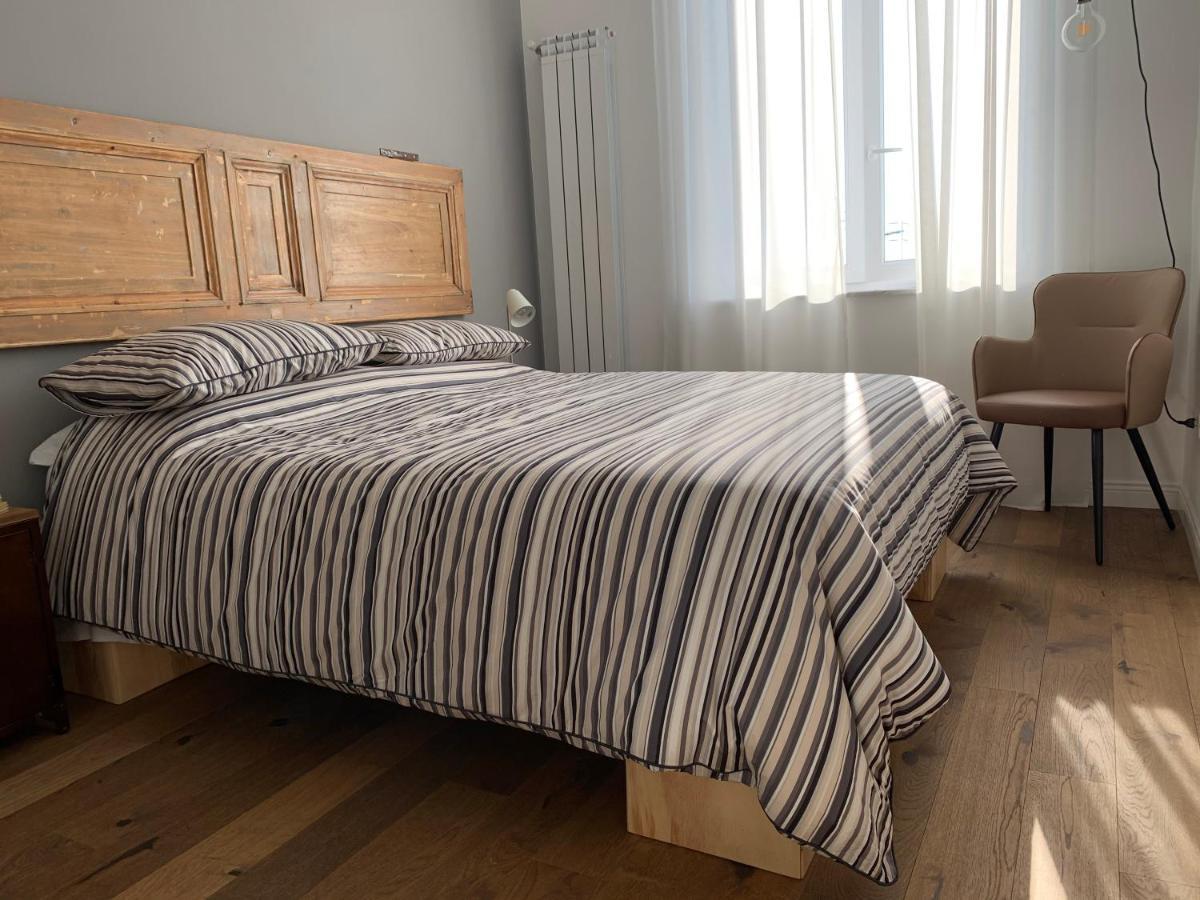 The Quality Apartment Napoli Exterior foto